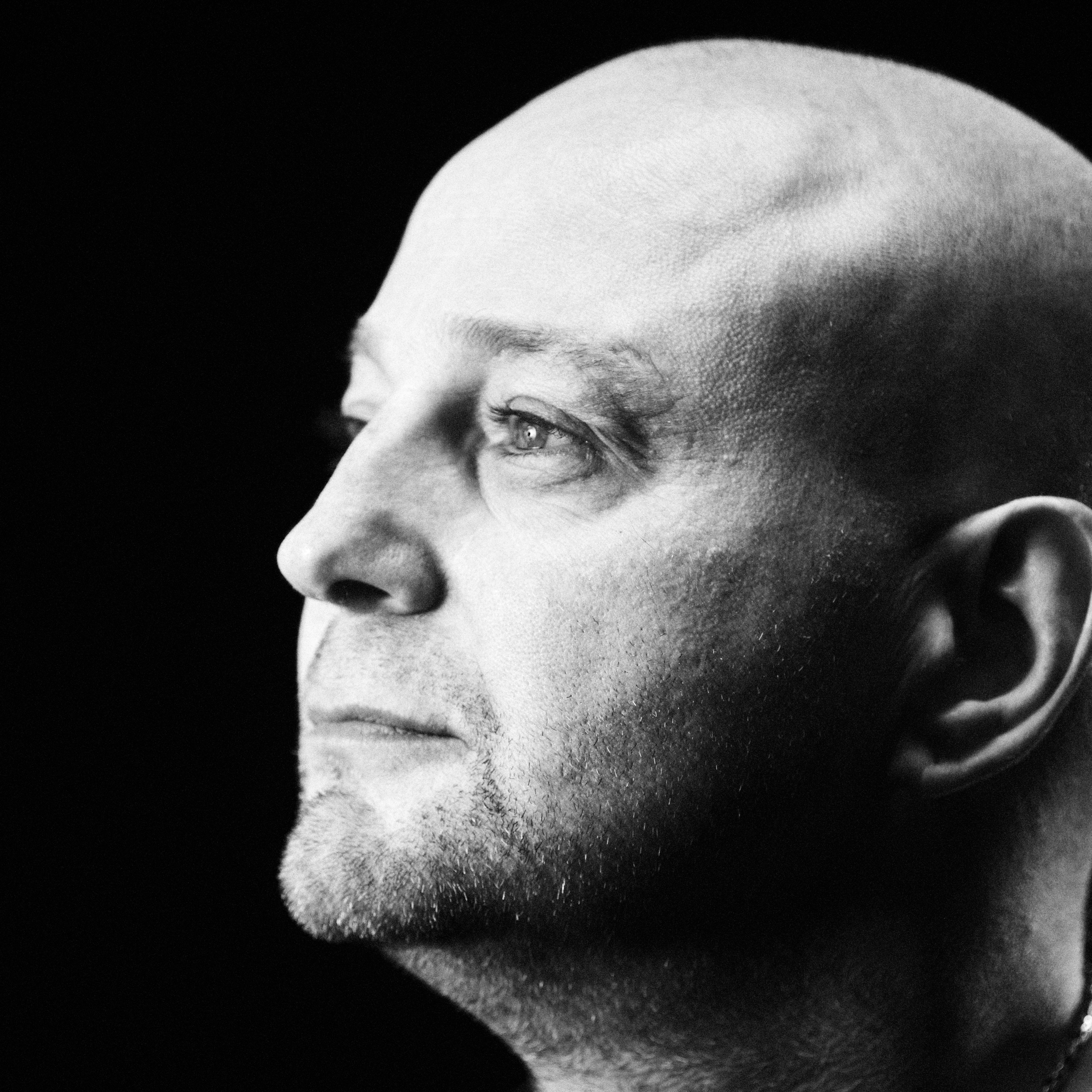 ©2025 Ivo Vleugels - 11 2025 Wrong Connection 15 Cover band Wrong Connection Vaals - black white portrait photography